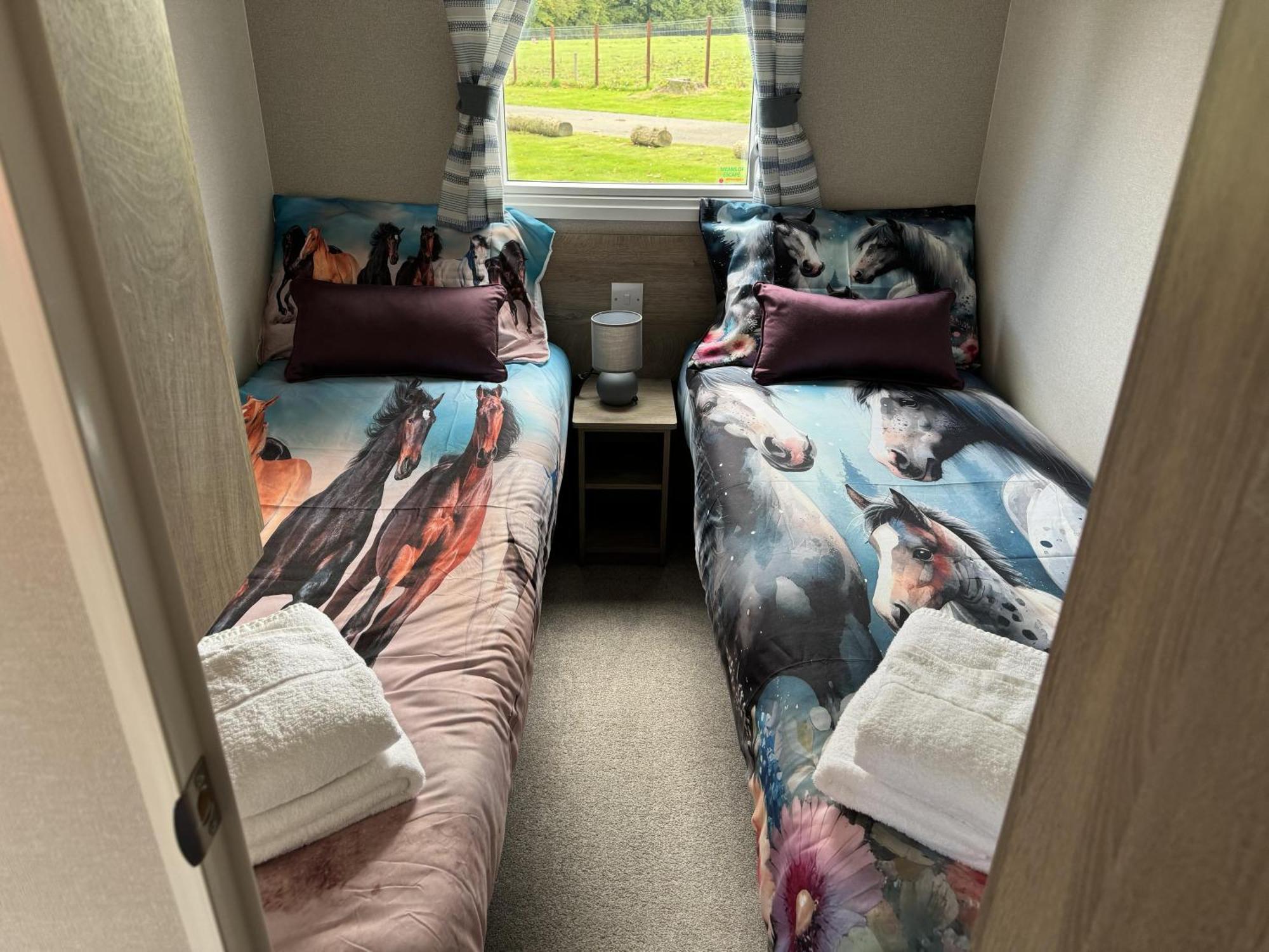Pony Gate Caravan On Haggerstone Castle West Lawn Berwick Upon Tweed Extérieur photo