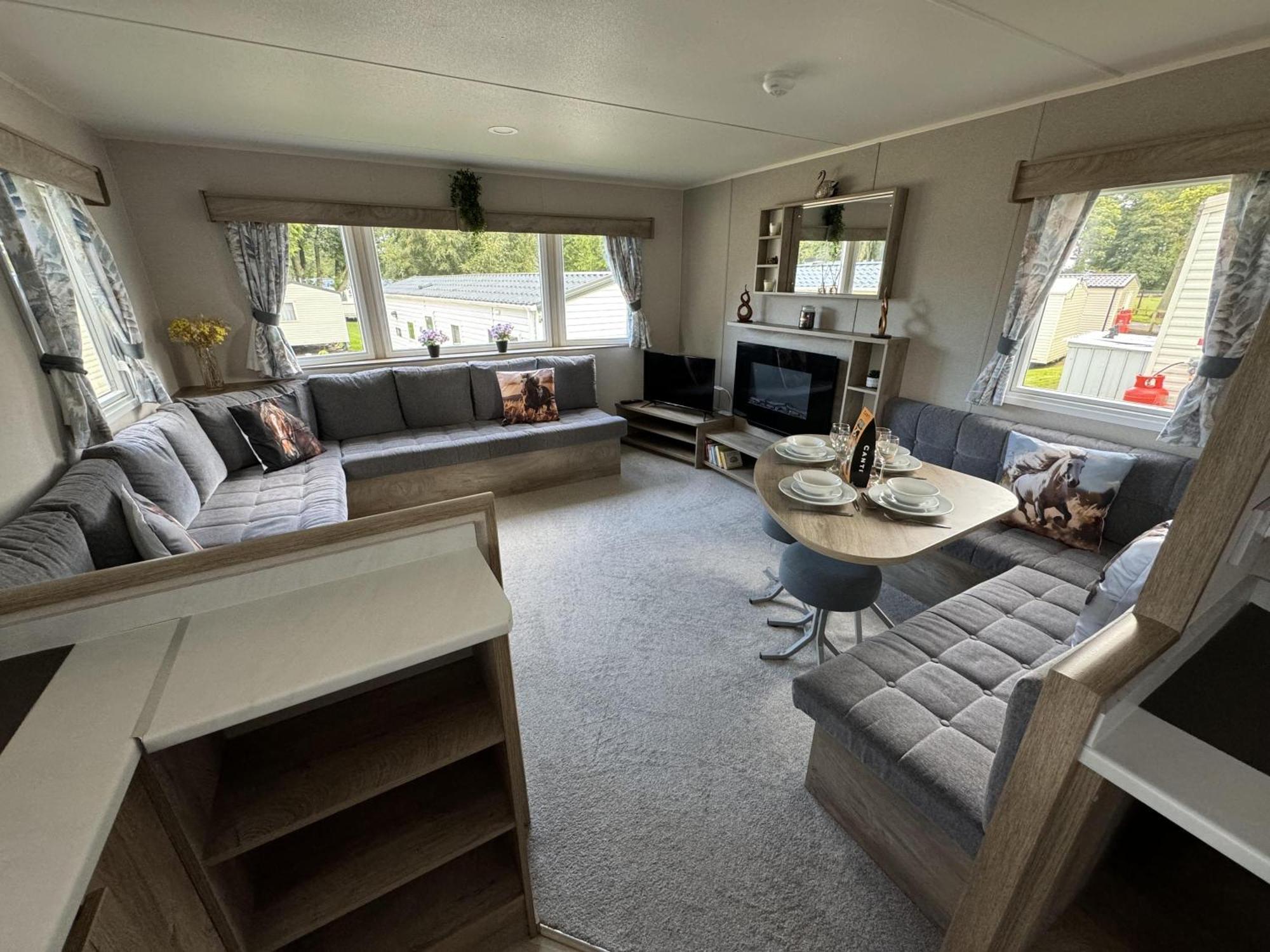 Pony Gate Caravan On Haggerstone Castle West Lawn Berwick Upon Tweed Extérieur photo